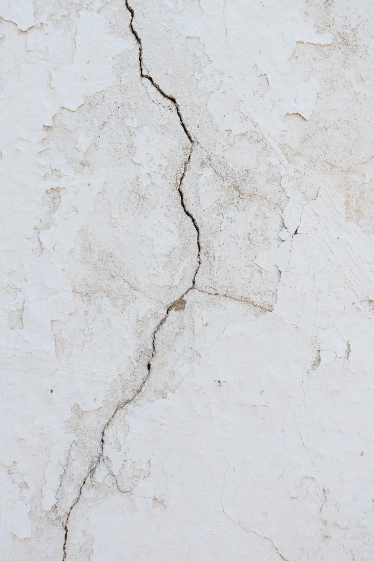 vertical crack in a residential concrete foundation wall in Abbotsford